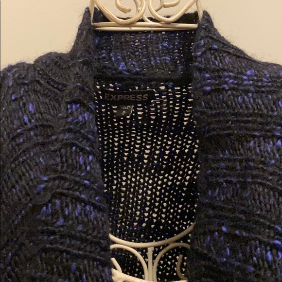 Express collared soft, comfy & stylish sweater - Picture 2 of 11